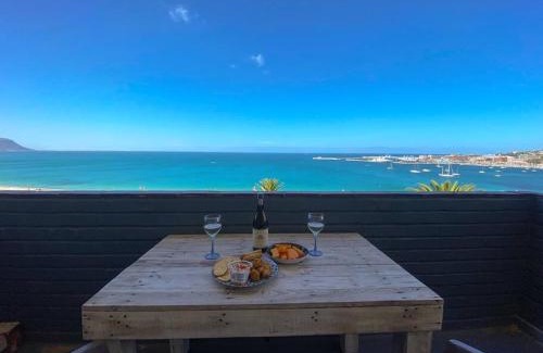 Redhill Apartamento | Lock up & go apt w/great views in Simons Town