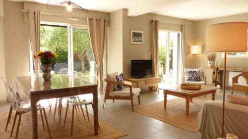 Locmariaquer Casa | Locmariaquer, Maison de famille a 2 min des plages