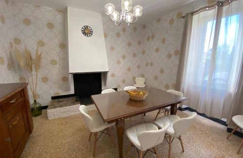 Ferrals-les-Corbieres Casa | Loctroi, Village house with patio