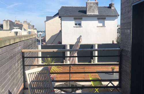 Loctudy Apartamento | Apartamento contemporáneo con terraza, centro de la ciudad, a 100 m del mar.