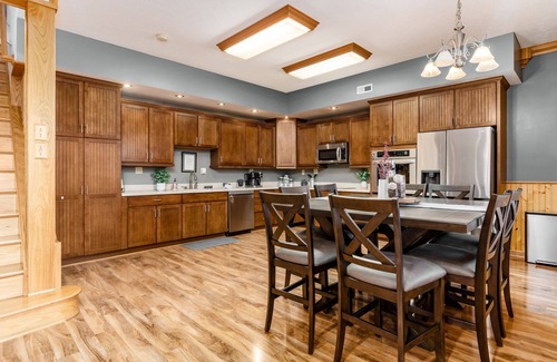 Logan Casa | Lodge 110- Hocking Hills
