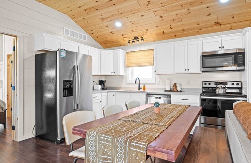 Williamstown Cabina | Lodge 125 at Eden Reserve—Safari Cabin Near Ark