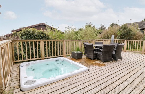 Woolfardisworthy Cabaña | LODGE 27, pet friendly, country holiday cottage in Woolfardisworthy