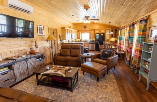 Terlingua Cabina | Lodge - 3Bedrooms + 2.5 Baths in Terlingua