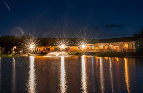 Perth Cabaña | LODGE 6 - INCHYRA, family friendly, with a garden in Errol