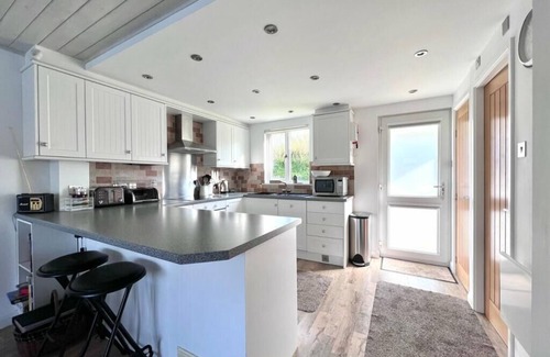 South Cerney Cabina | Lodge 66 Spring Lake Perfect Family Holiday Retreat in the Cotswold Water Park.