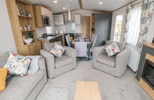 Bridlington Cabaña | LODGE 7 - SEABREEZE RETREAT, pet friendly in Bridlington