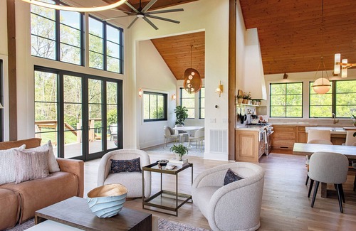 Leipers Fork Cabina | Lodge at Leipers Fork, luxury and beauty.