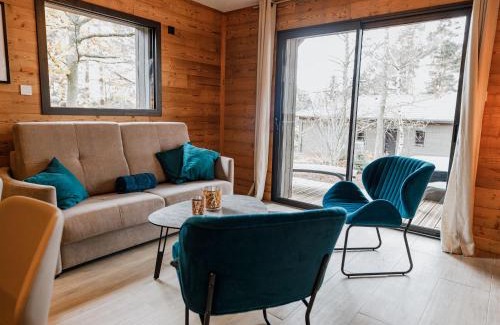 Le Chambon-sur-Lignon Casa | Lodge avec bain à remous privatif, piscine, salle de sport et aire de jeux au bord du golf de Chambon - FR-1-582-370