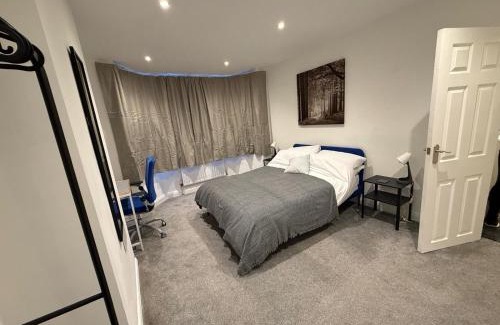 Staple Hill Casa | Lodge Causeway 4 bedroom house