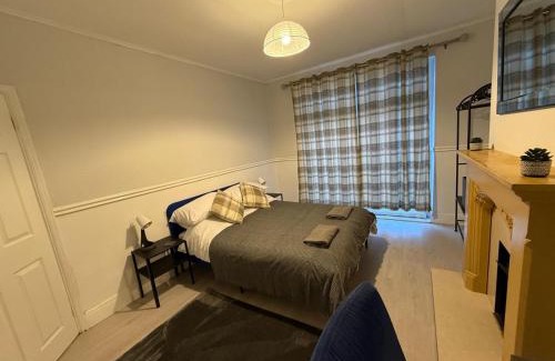 Staple Hill Casa | Lodge Causeway 4 bedroom house