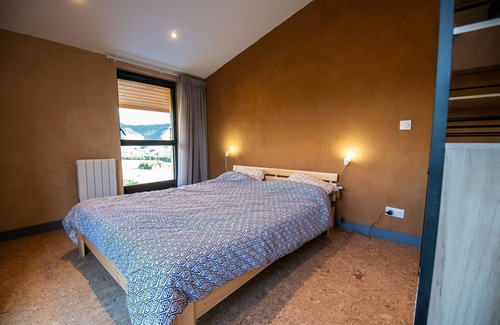 Marcoux Cabaña | Cheval Blanc-Gîte-Panorámico-Baño con ducha-Vista a la Montana