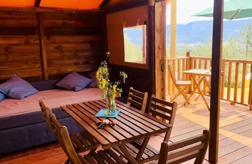 Rosans Casa | Lodge Comfort "Paillotte" 35m2 - 2 Schlafzimmer + Sanitär - überdachte Terrasse 5 Personen