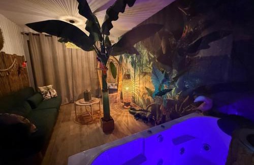 Nanteuil-les-Meaux Cama Y Desayuno | Lodge de la Jungle avec Spa