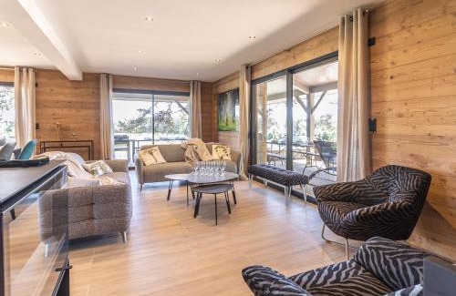 Le Chambon-sur-Lignon Casa | Lodge de luxe avec bain à remous, salle de sport, piscine, et options spa et golf - FR-1-582-381