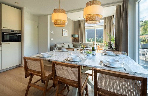 Ouddorp Cabina | Lodge Duynhof 7 holiday home in Ouddorp near the North Sea