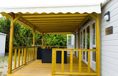 Udenhout Chalet De Esquí | Chalet With a Terrace in a Beautiful Setting