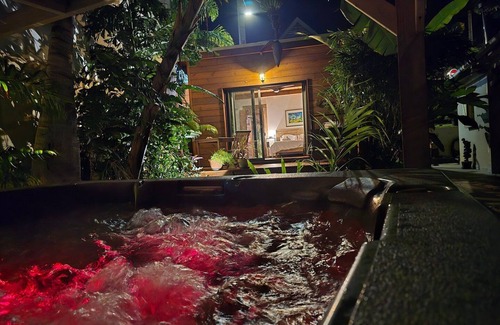 Les Avirons Casa | Lodge Kailua with jacuzzi in the heart of the city