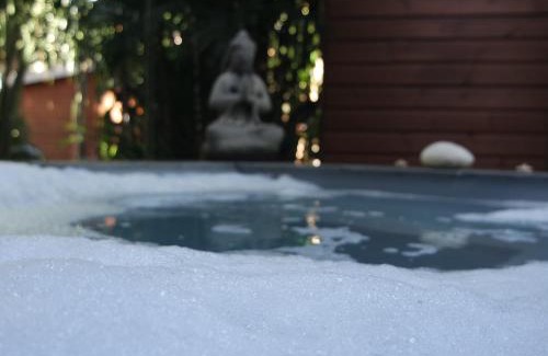 Saint-Pierre Casa | Lodge Palmae - Votre Lodge avec Jacuzzi Privatif - Adults Only