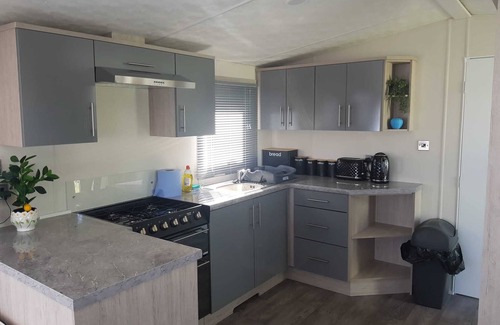 Clacton-on-Sea Casa | St Osyth New Holiday Home
