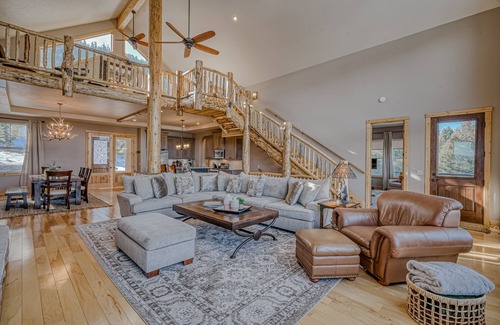 South Fork Casa | Lodge-style home with striking mountain views, fireplaces, & hot tub