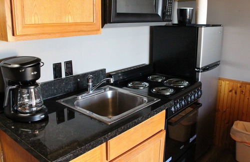 Canyon Lake Complejo | Lodge Suite Downstairs Deluxe w/ Deck - 101