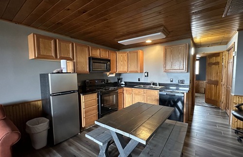 Canyon Lake Complejo | Lodge Suite Upstairs W/ Balcony - 202