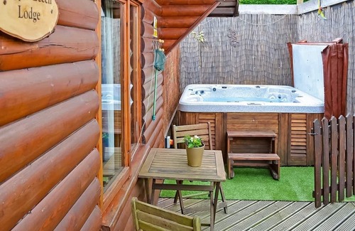 Bronygarth Chalet De Esquí | Alojamiento de 2 habitaciones en Bron-y-Garth, Oswestry