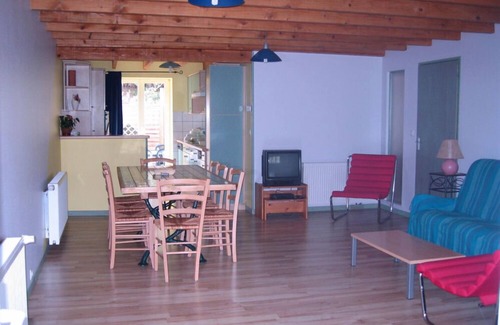 Saint-Amarin Chalet De Esquí | alojamiento 15 personas clasificadas 3 estrellas, sala de juegos, futbolín, tenis de mesa ..