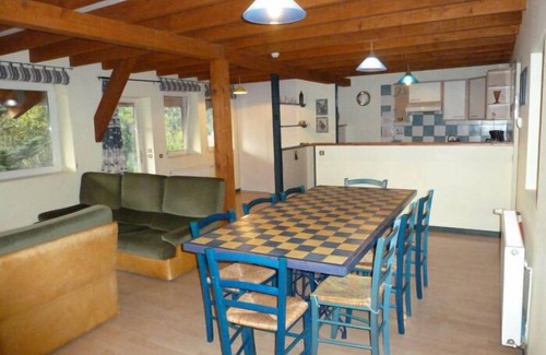 Saint-Amarin Chalet De Esquí | alojamiento 15 personas clasificadas 3 estrellas, sala de juegos, futbolín, tenis de mesa ..