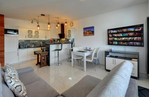 Baluty Apartamento | Lodz4rent - Premium Apartments 9,7 - MANUFAKTURA - Garaż - Ziemia Obiecana 2025