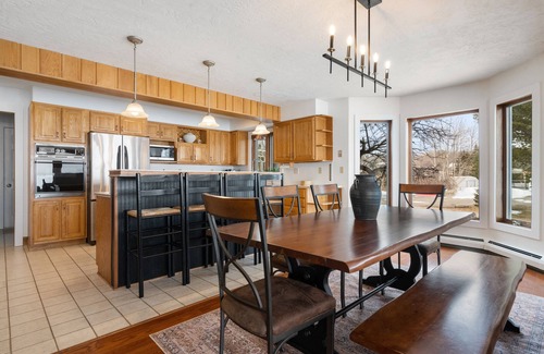 Charlevoix Casa | Loeb Lake House - sugar sand private beach - walking distance to Castle Farms