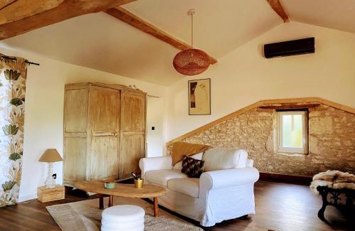 Lussan Apartamento | Loft élégant au cœur de la campagne avec SPA privé