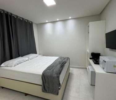 Muquicaba Apartamento | Loft 305A com Ar Condicionado no Bairro Muquiçaba, bem localizado para negócios e fácil acesso para todas as praias e montanhas da cidade - sem vaga de garagem