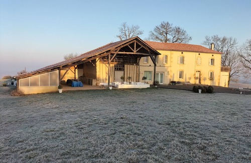 Saint-Justin Otro | Loft 4 p, Marciac exceptional view of the Pyrenees, swimming pool, no pets