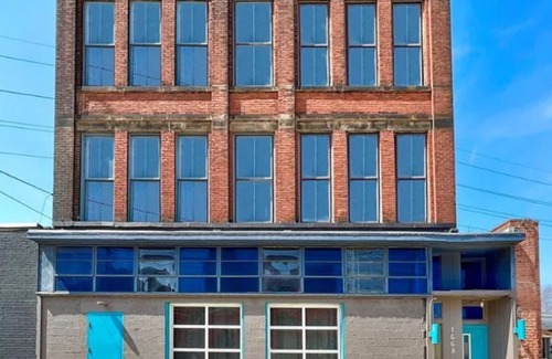 Cleveland Casa | LOFT 40 Swanky Urban Retreat w/ ample space 6,000sq/ft, minutes from Downtown