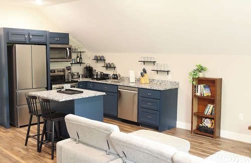Joplin Apartamento | Loft apartment in historic house within walking distance of downtown.