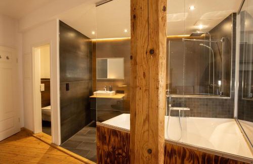 Mugeln Apartamento | Loft Apartment mit großer Badewanne B