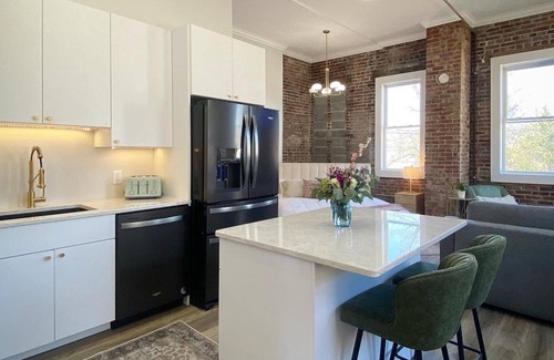 Du Quoin Apartamento | Loft Apartment On Main - Sleeps 4