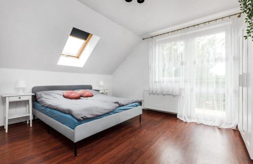 Szemud Apartamento | Loft Apartment - Year-Round Lakefront Apartment in Kamień Only 30 Minutes from Gdańsk and Gdynia