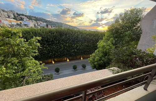 Zouk Mosbeh Apartamento | Loft at Siwar resort,near Le Royal Hotel,pool,all amenities are included,parking