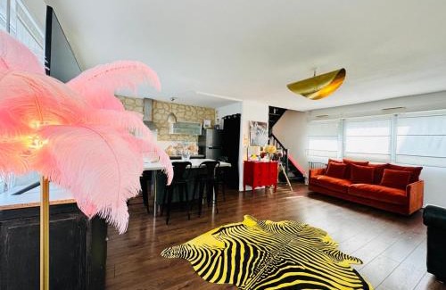 Chartrons Apartamento | Loft atypique 130 m2 Clim patio couvert et terrasse pkg gratuit tram à 5mn à pied un accès direct au centre-ville