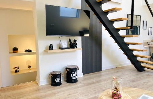 Saint-Pryve-Saint-Mesmin Casa | Loft de charme avec parking, jardin et terrasse