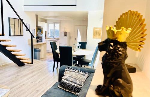 Saint-Pryve-Saint-Mesmin Casa | Loft de charme avec parking, jardin et terrasse