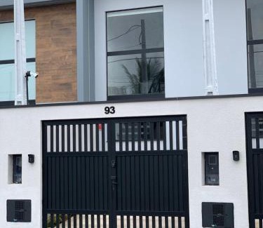 Peruibe Apartamento | Loft de luxo em Peruíbe, Smart Lock, Wi-Fi, Home office próximo a praia