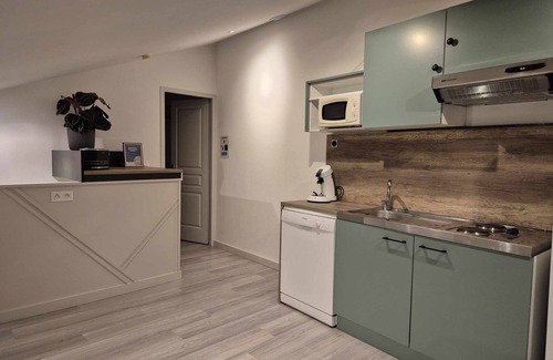 Saint-Paul-Trois-Chateaux Apartamento | Apartamento-Baño con bañera-Vista a la Ciudad-Type Loft