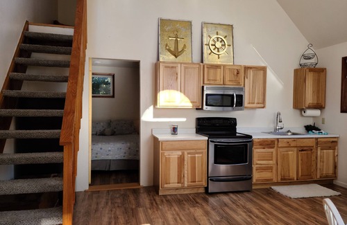South Beach Casa | Loft Getaway - Spacious with 2 sleeping spaces