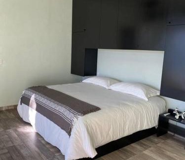 El Santuario Apartamento | Loft hermoso entre el bosque, vista al Lago.