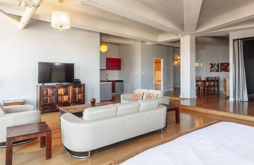 Latin Quarter Apartamento | Loft Hotel | 2Bed Alcove Loft | Quartier Latin
