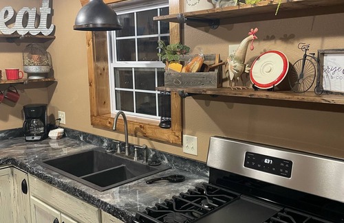 Elk Creek Cabina | Loft in The Pines pet Friendly